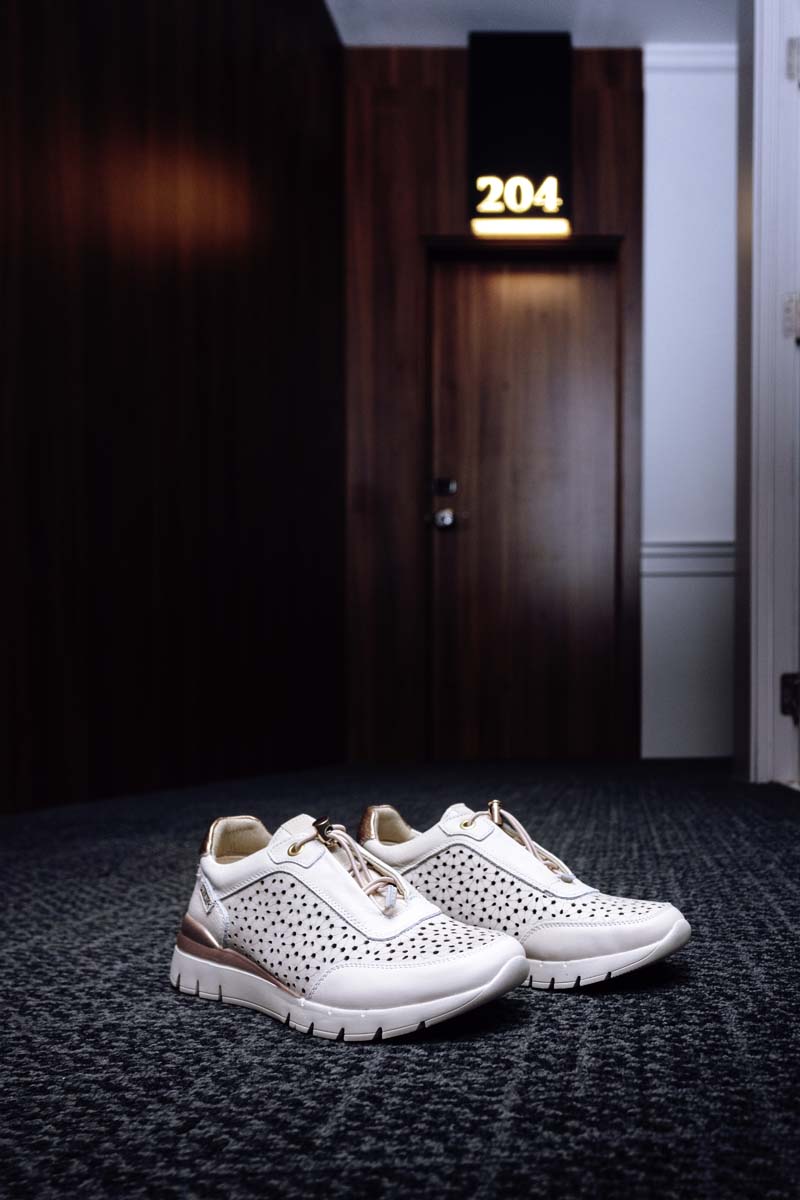 Image of the Cantabria W4R-6584 model in the corridor of the Helen Berger Boutique Hotel